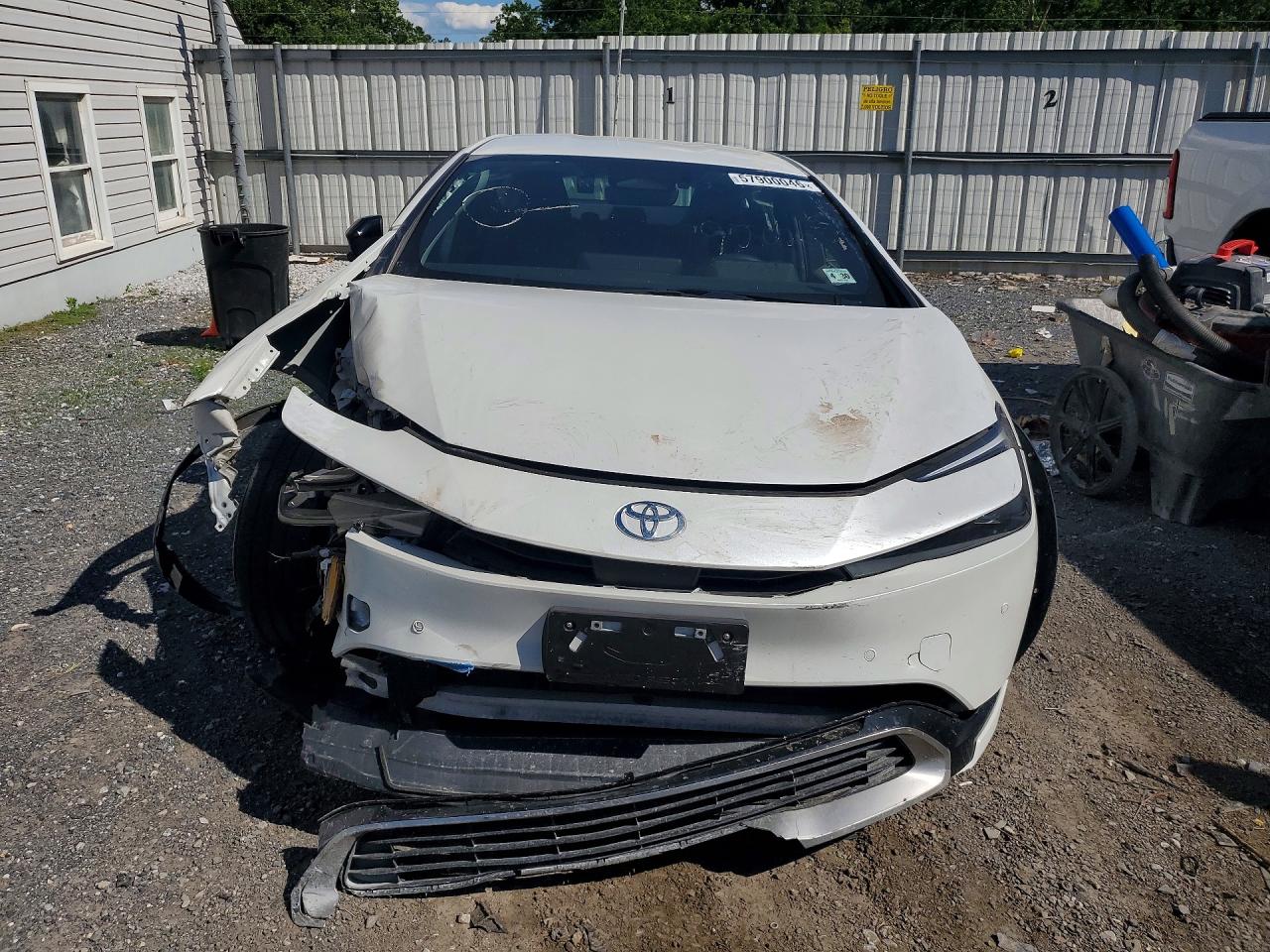 2024 TOYOTA PRIUS