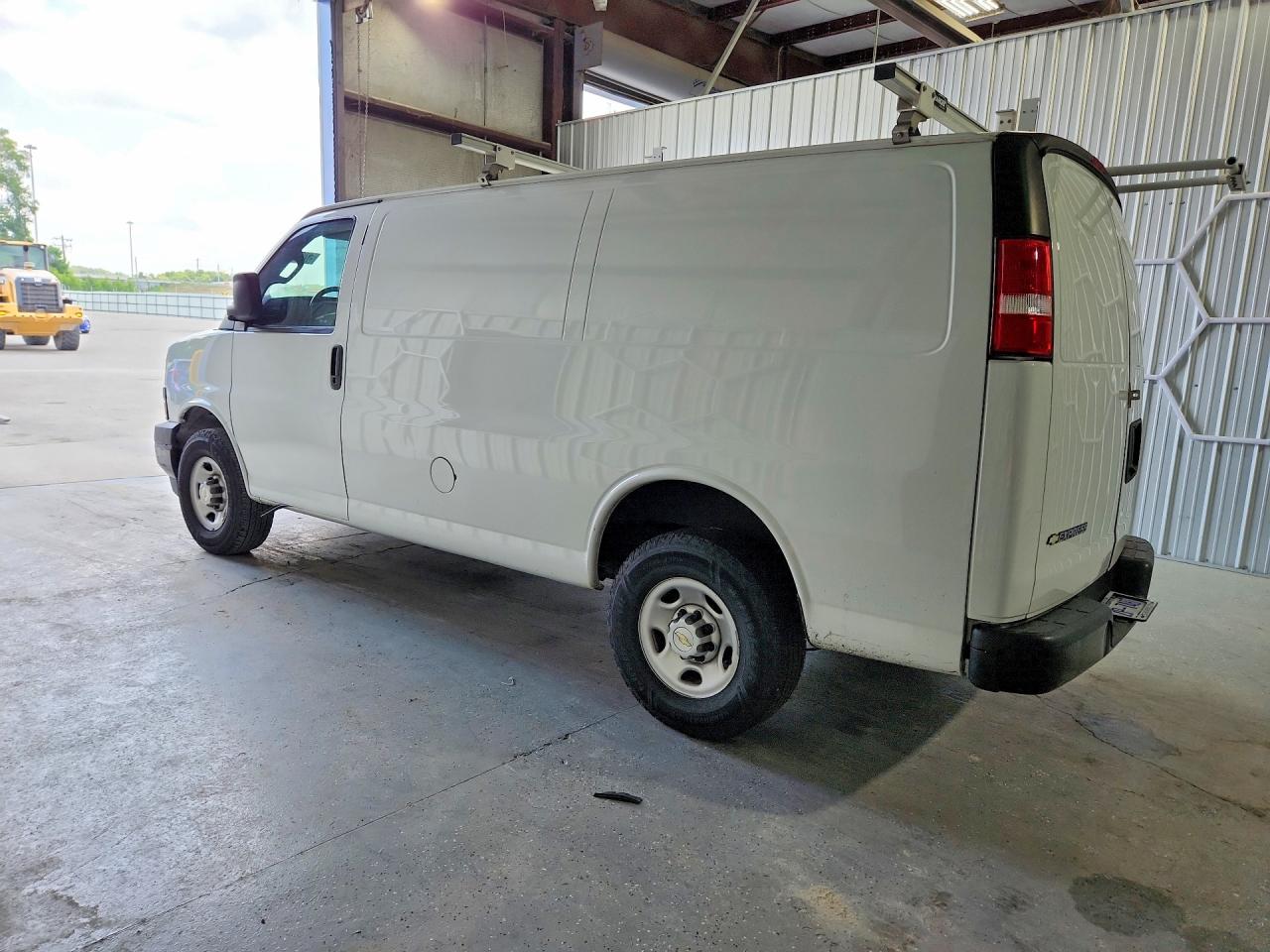 2023 CHEVROLET EXPRESS