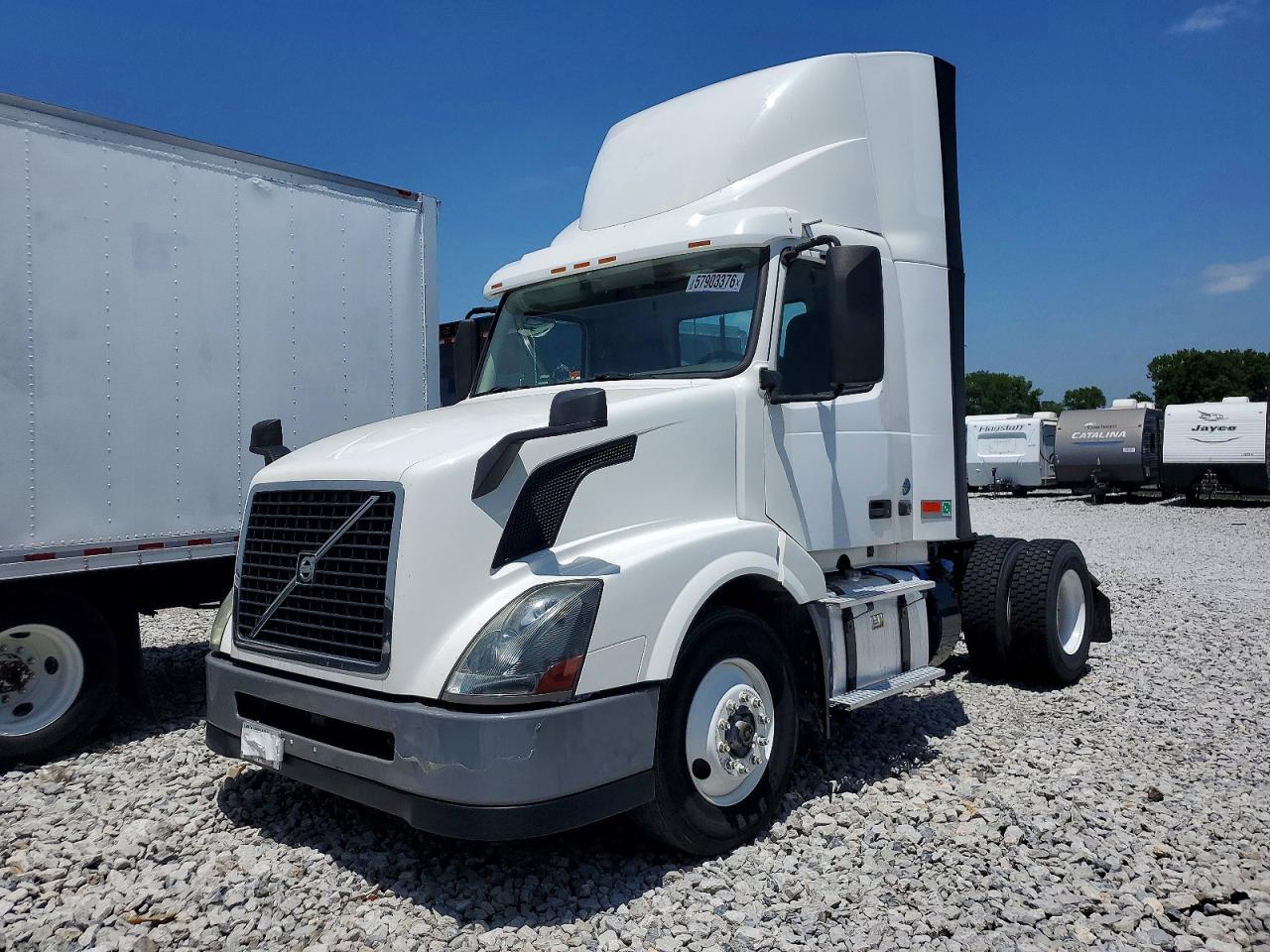 2017 VOLVO VN