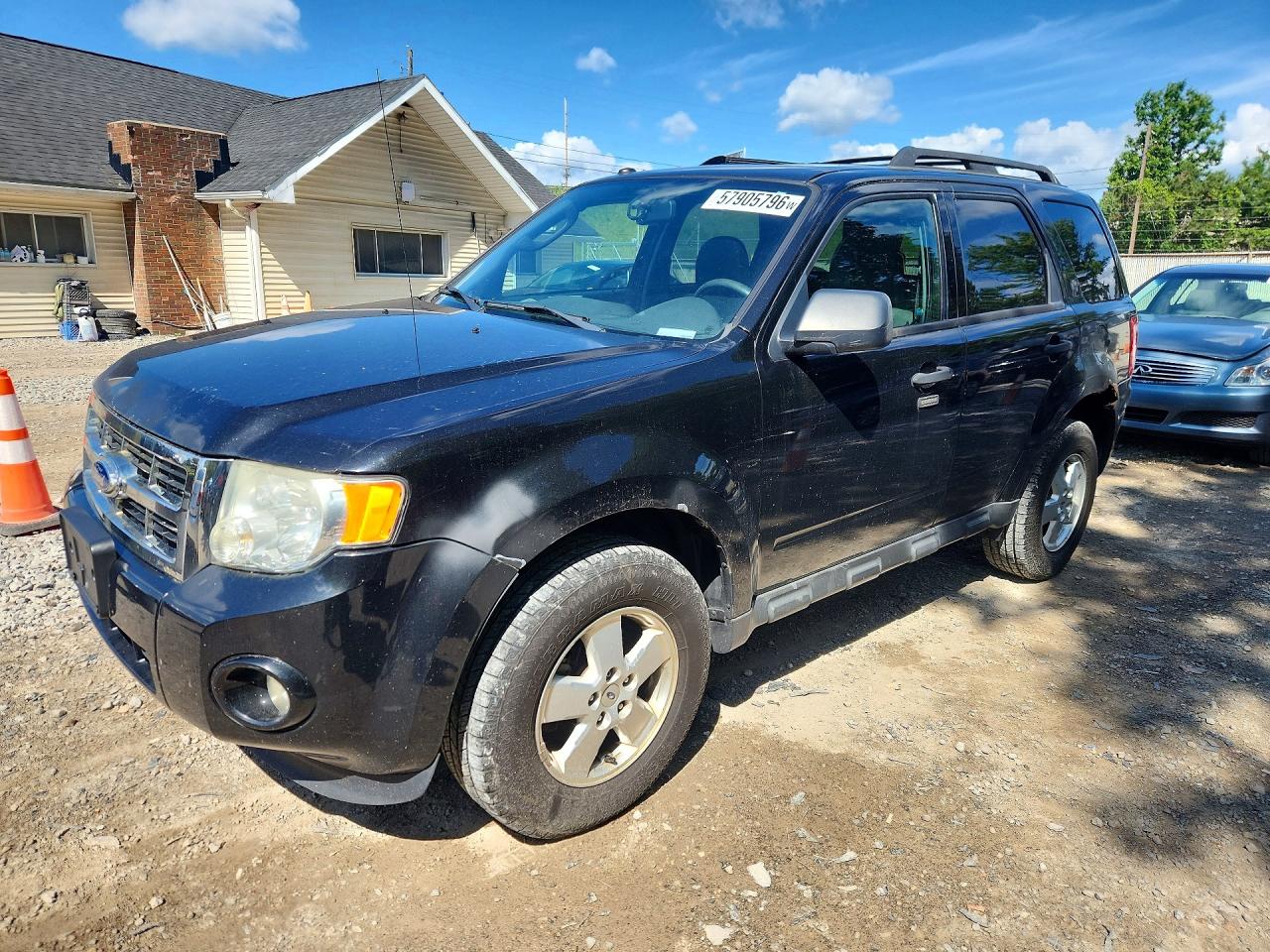2011 FORD ESCAPE