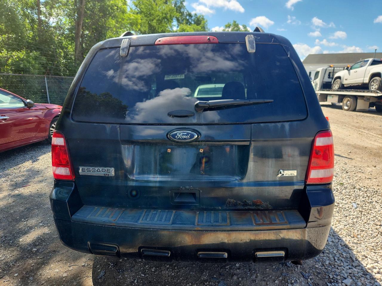2011 FORD ESCAPE