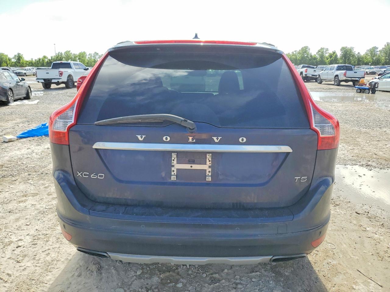 2016 VOLVO XC60
