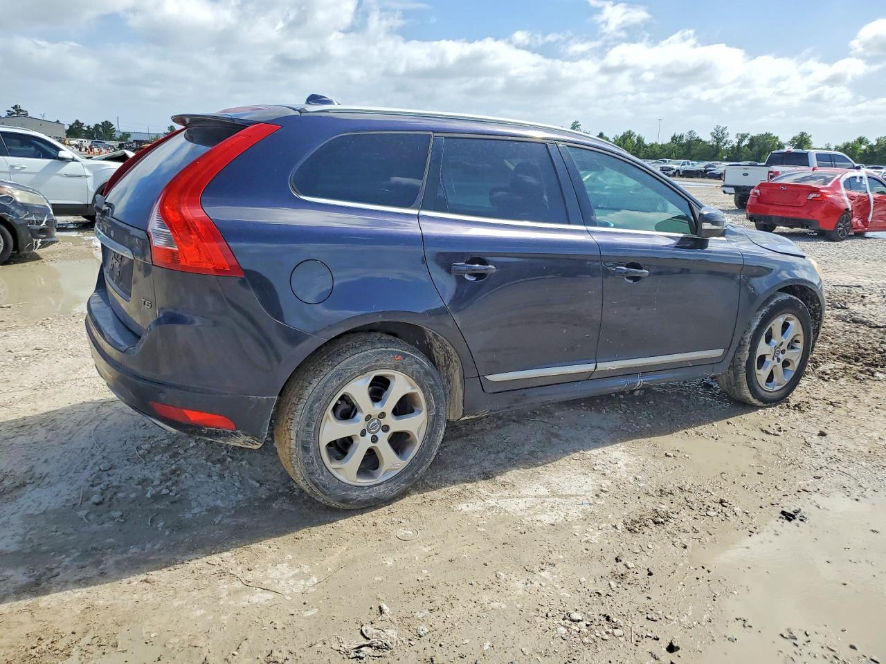 2016 VOLVO XC60