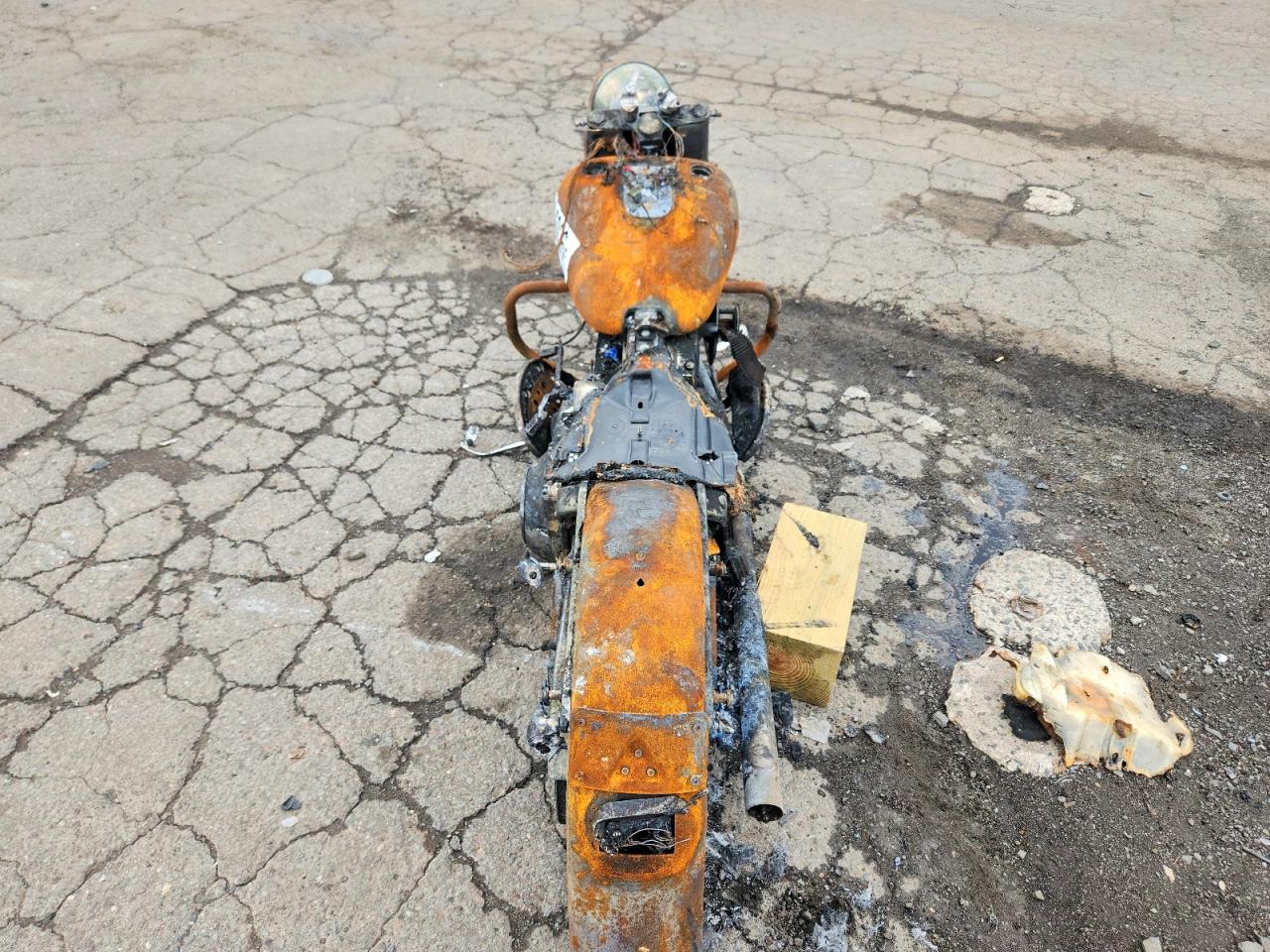 2005 HARLEY-DAVIDSON FL