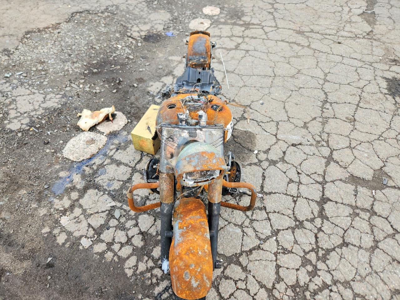 2005 HARLEY-DAVIDSON FL