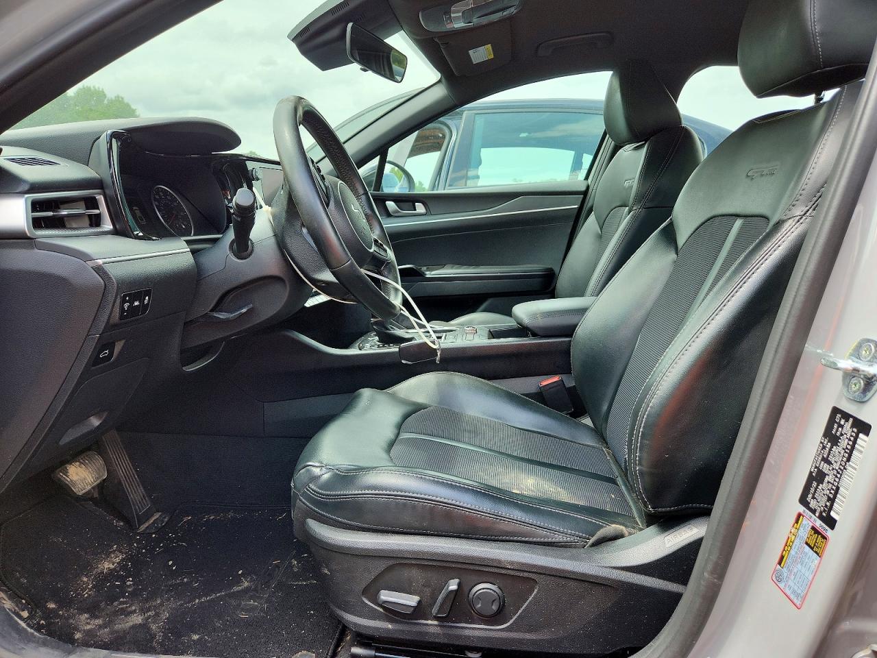 2022 KIA K5