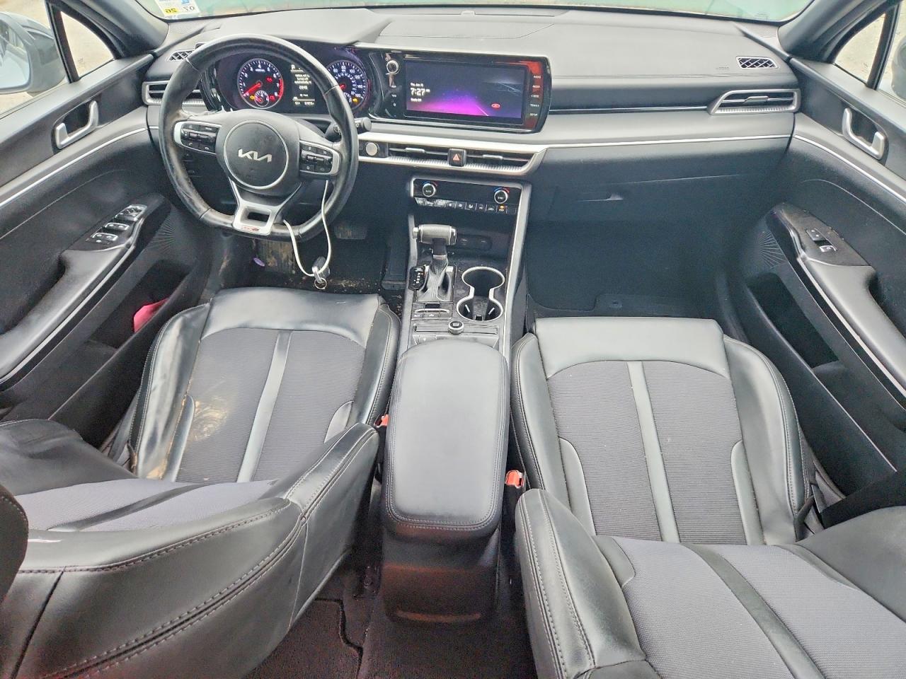 2022 KIA K5
