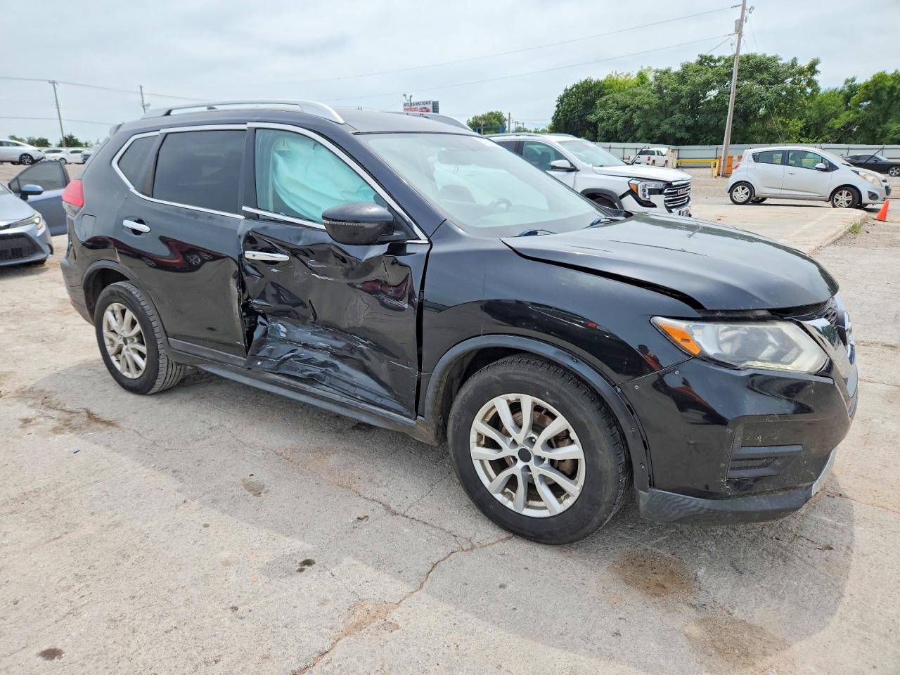 2017 NISSAN ROGUE