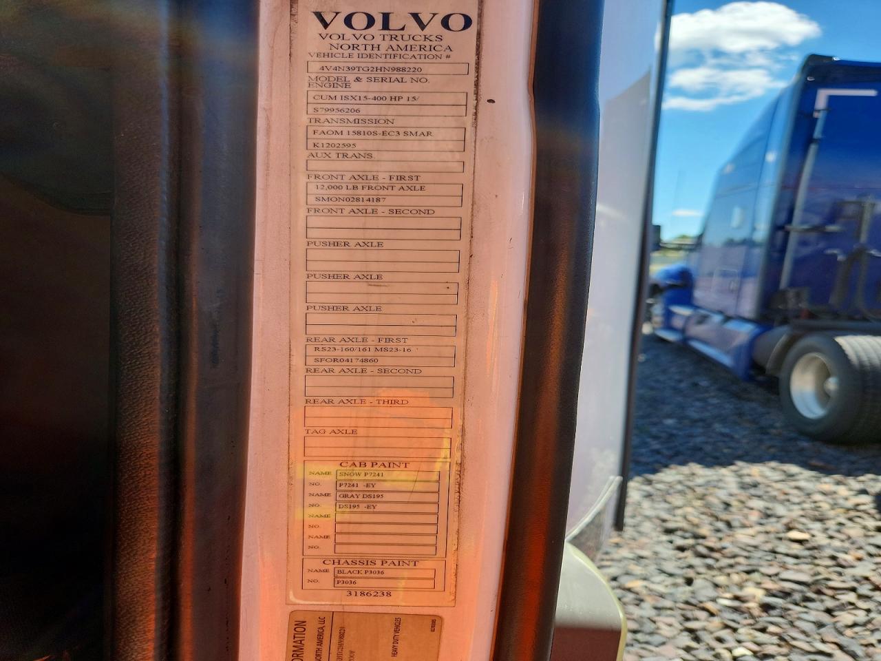 2017 VOLVO VN