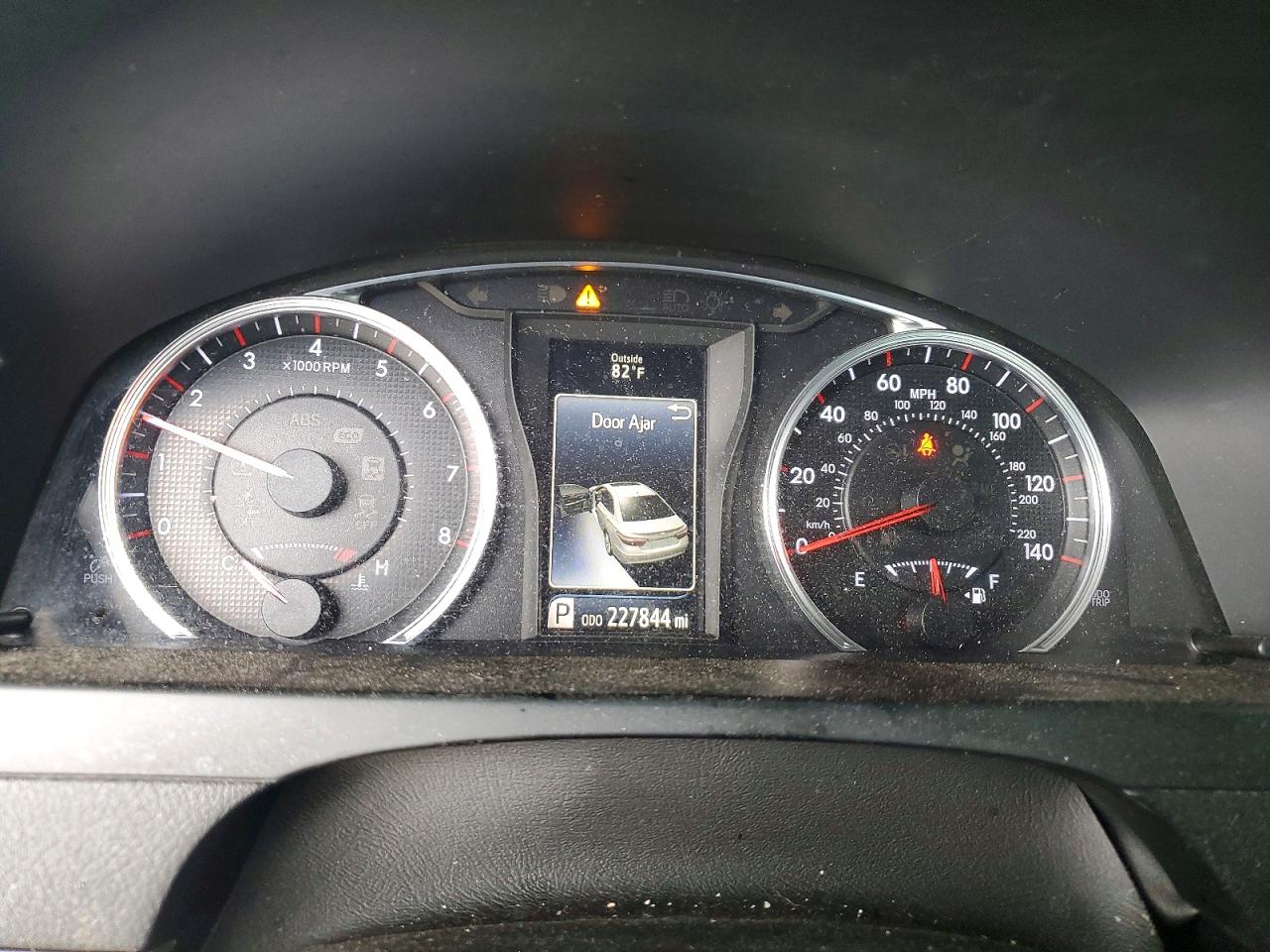 2016 TOYOTA CAMRY