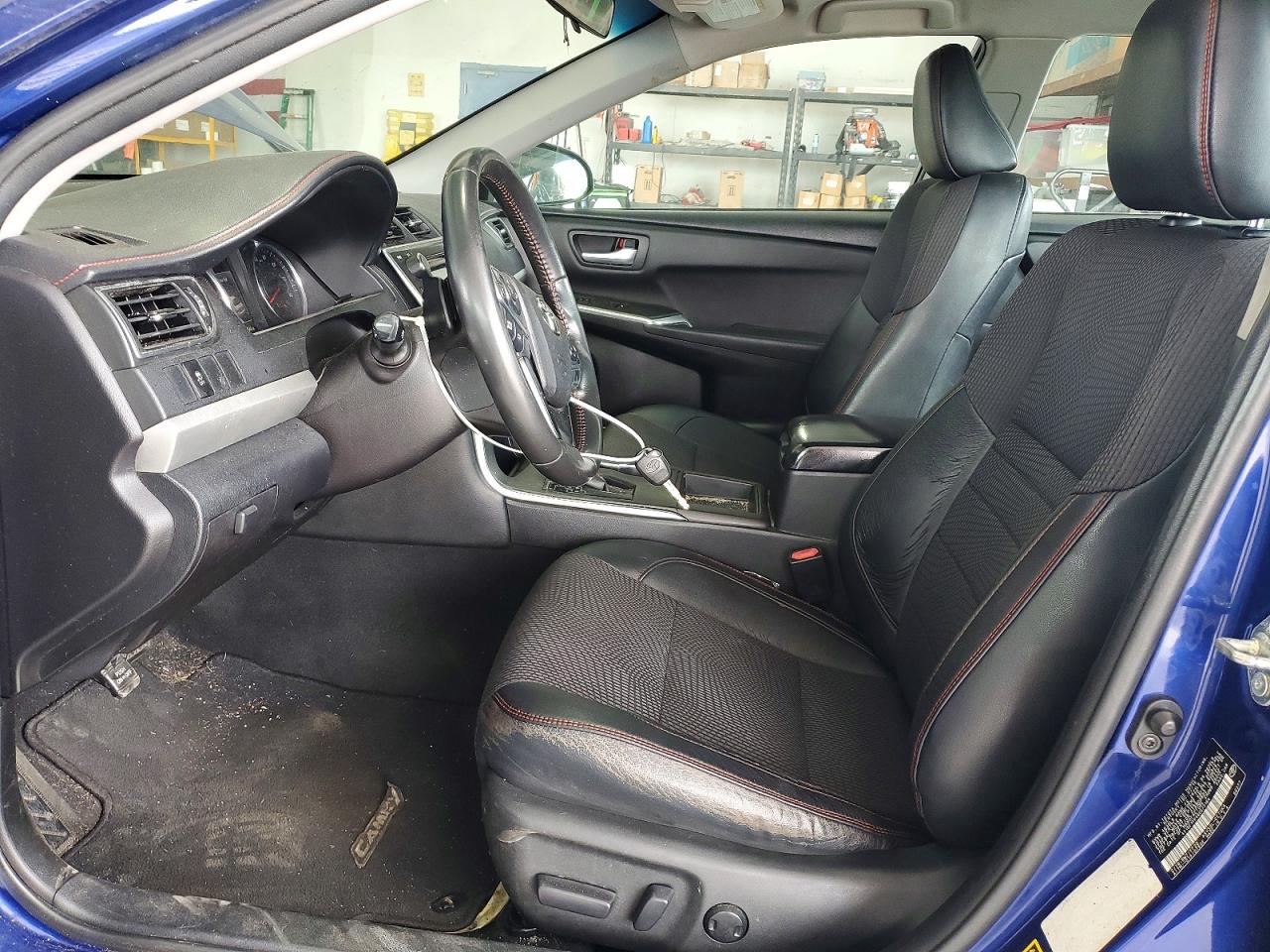 2016 TOYOTA CAMRY