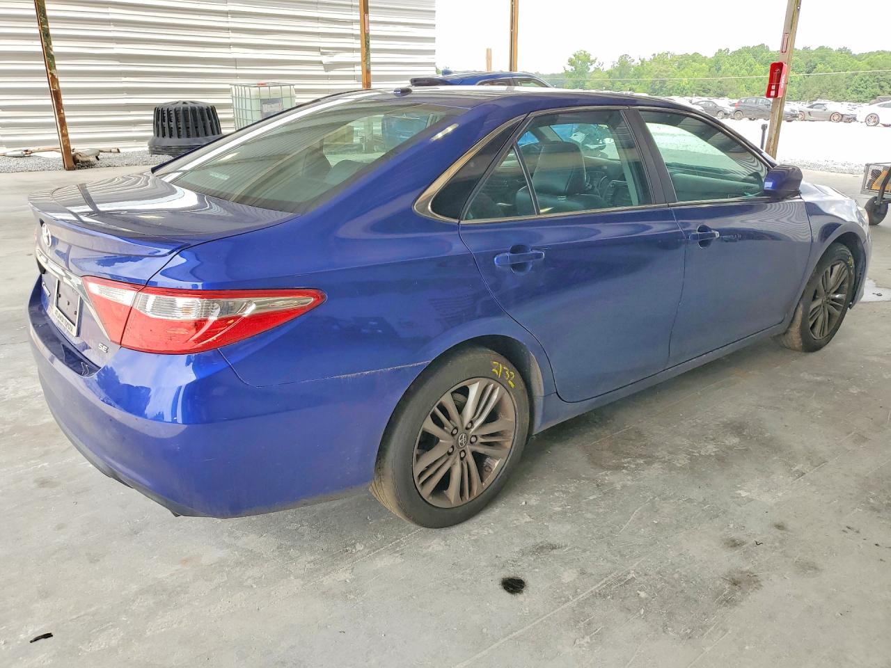 2016 TOYOTA CAMRY