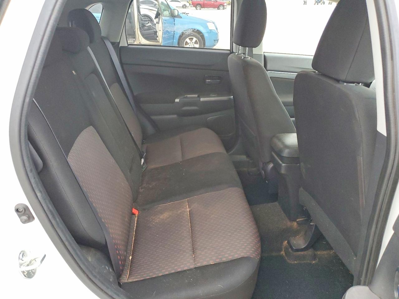 2019 MITSUBISHI OUTLANDER