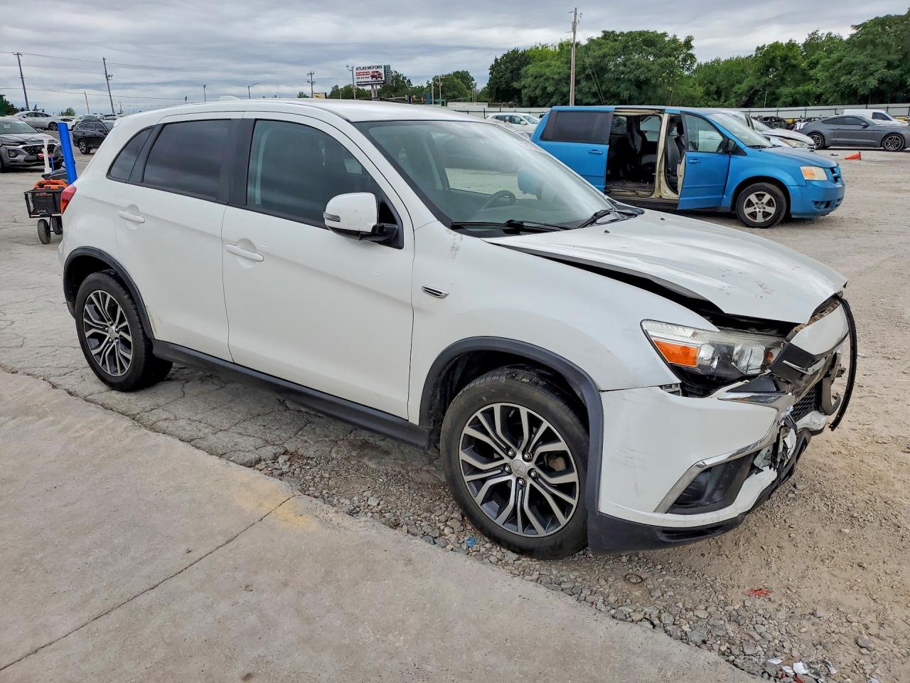 2019 MITSUBISHI OUTLANDER