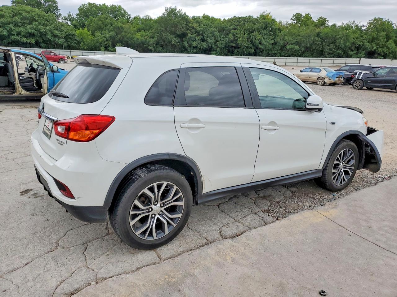 2019 MITSUBISHI OUTLANDER