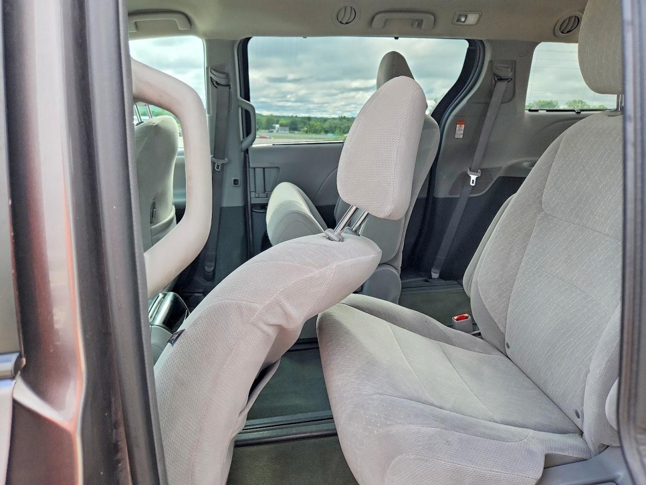 2017 TOYOTA SIENNA