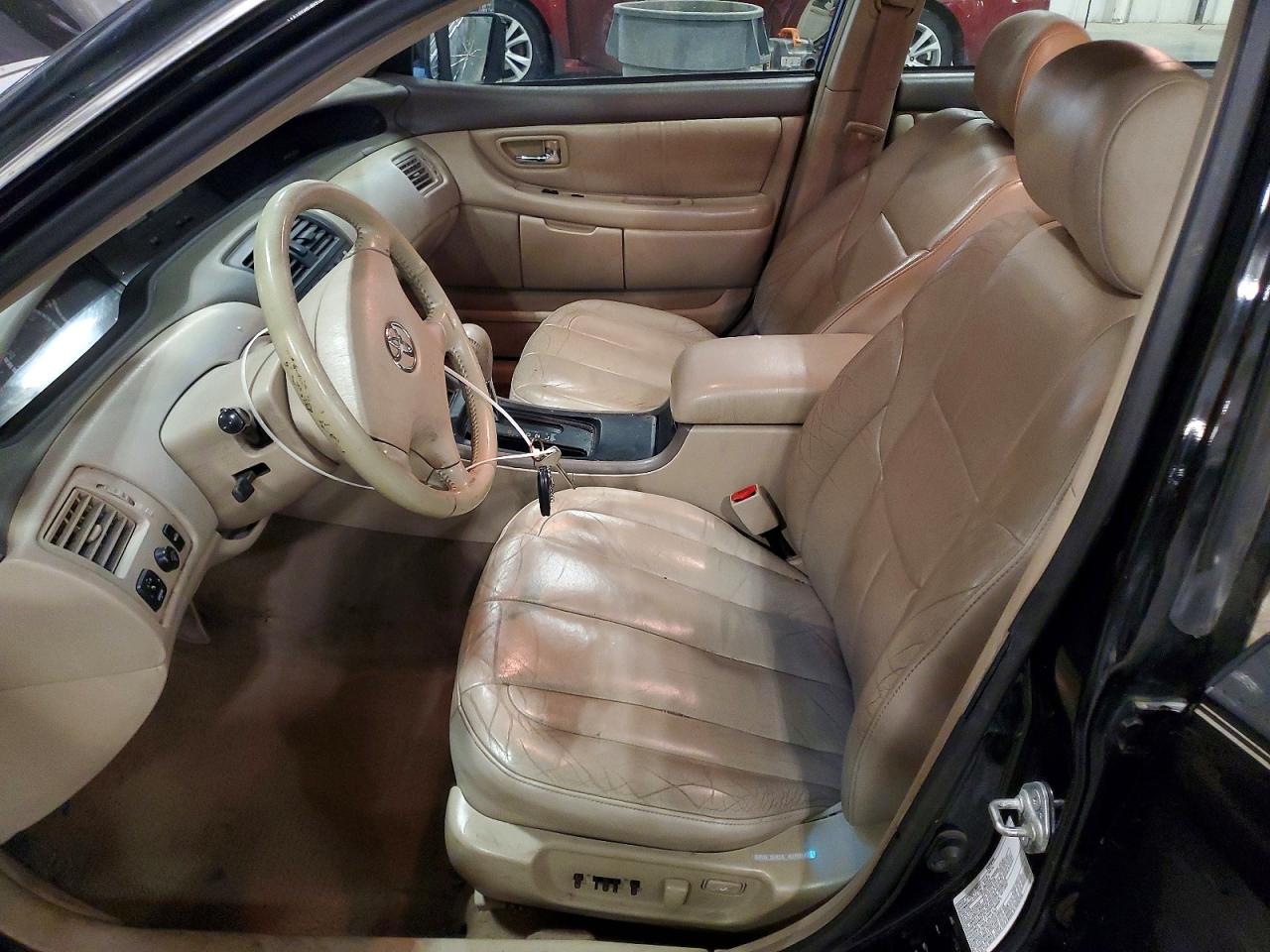 2002 TOYOTA AVALON