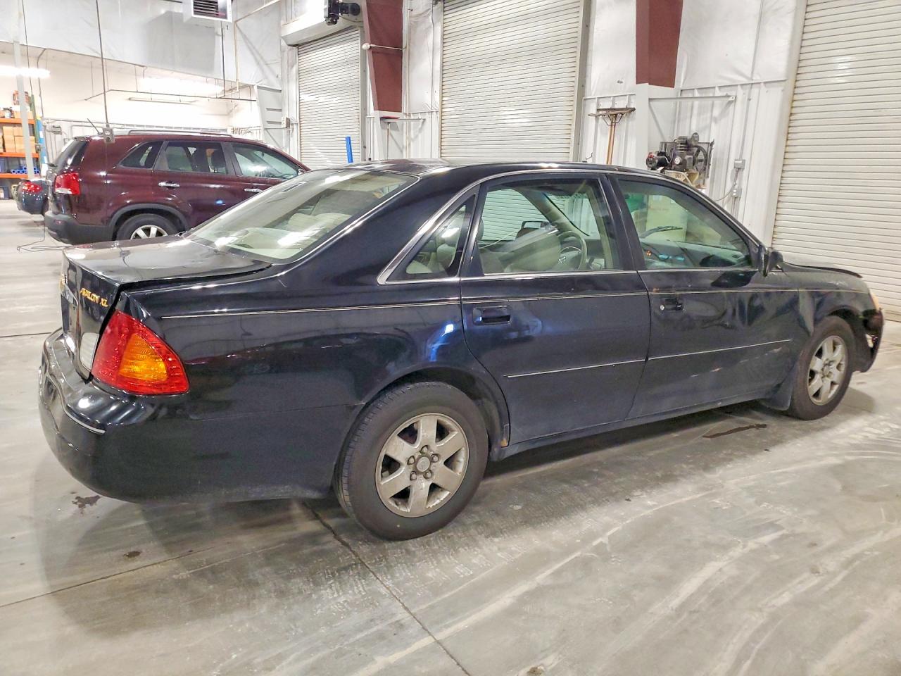 2002 TOYOTA AVALON