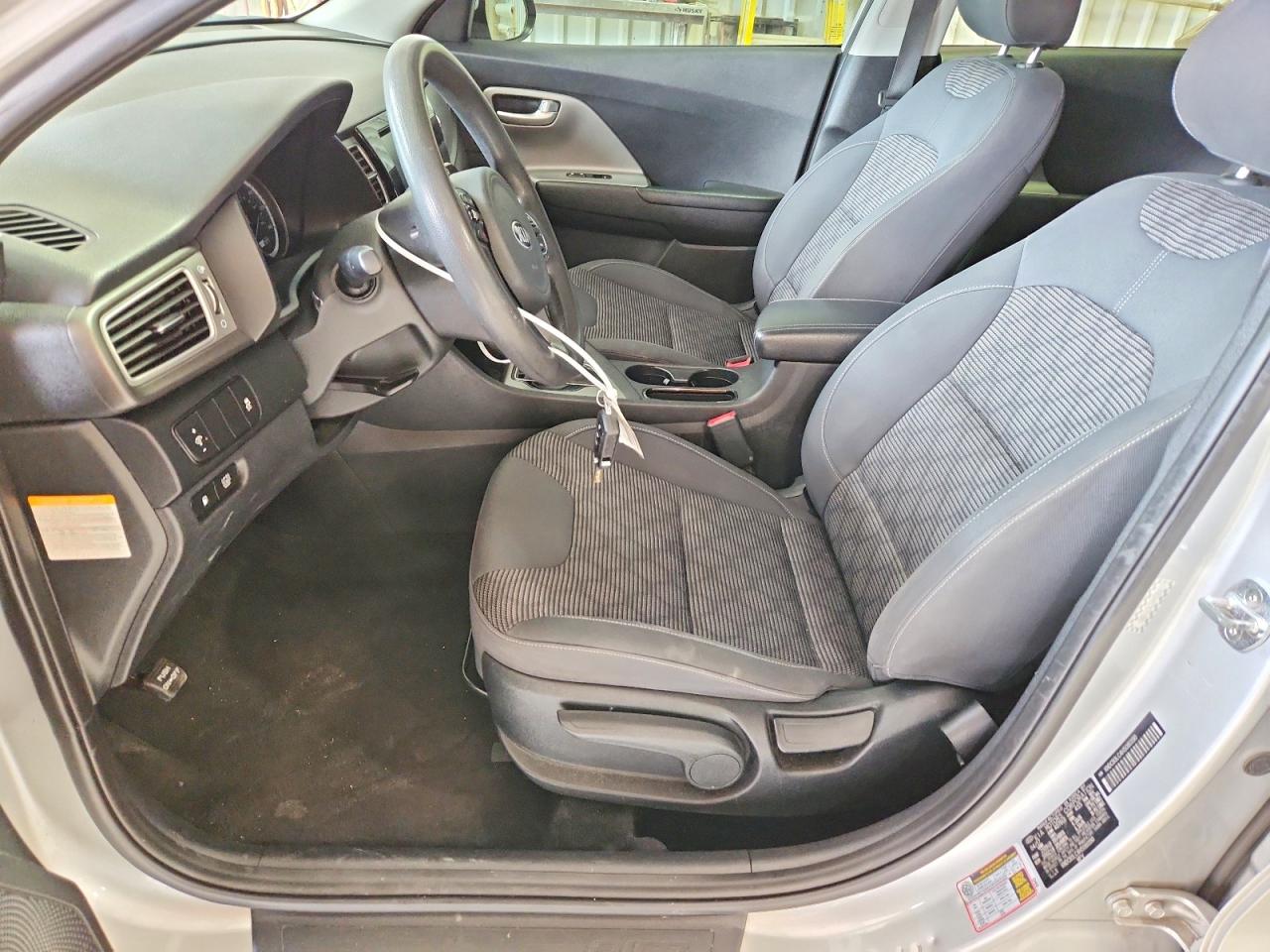 2017 KIA NIRO