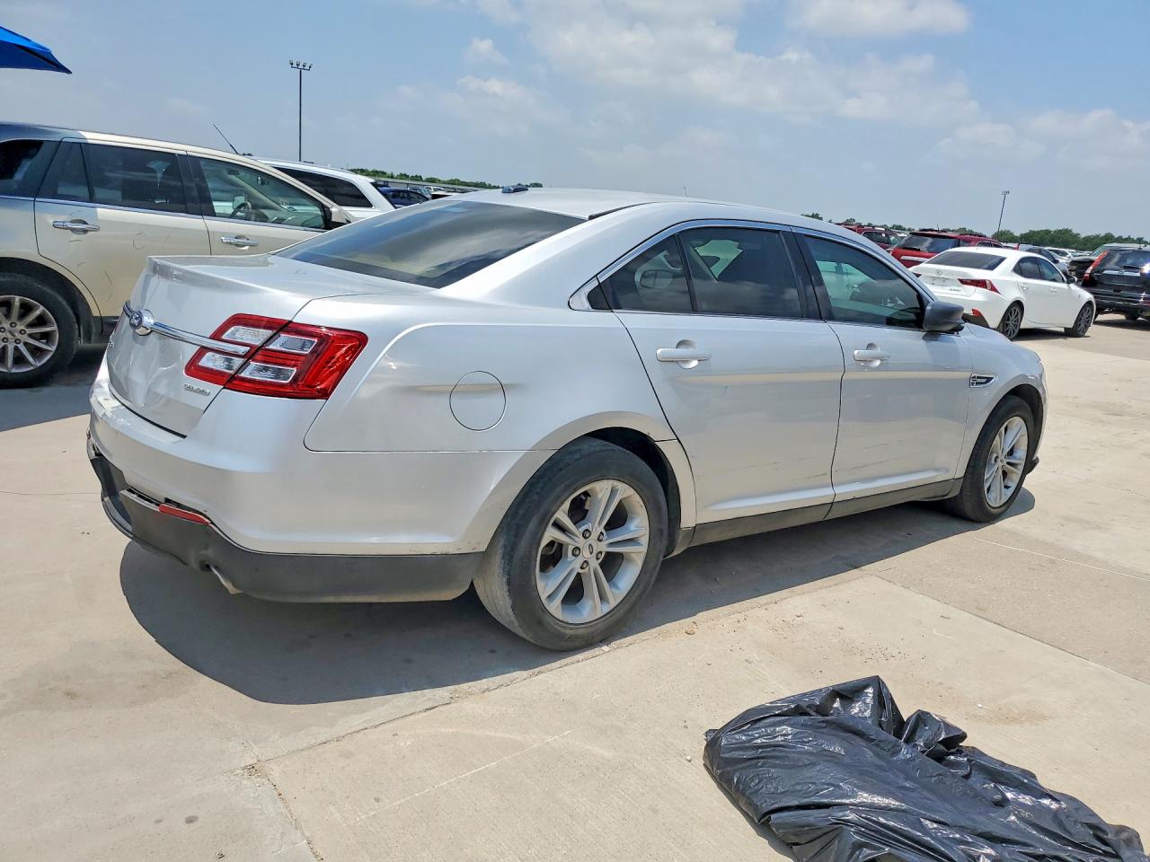 2016 FORD TAURUS