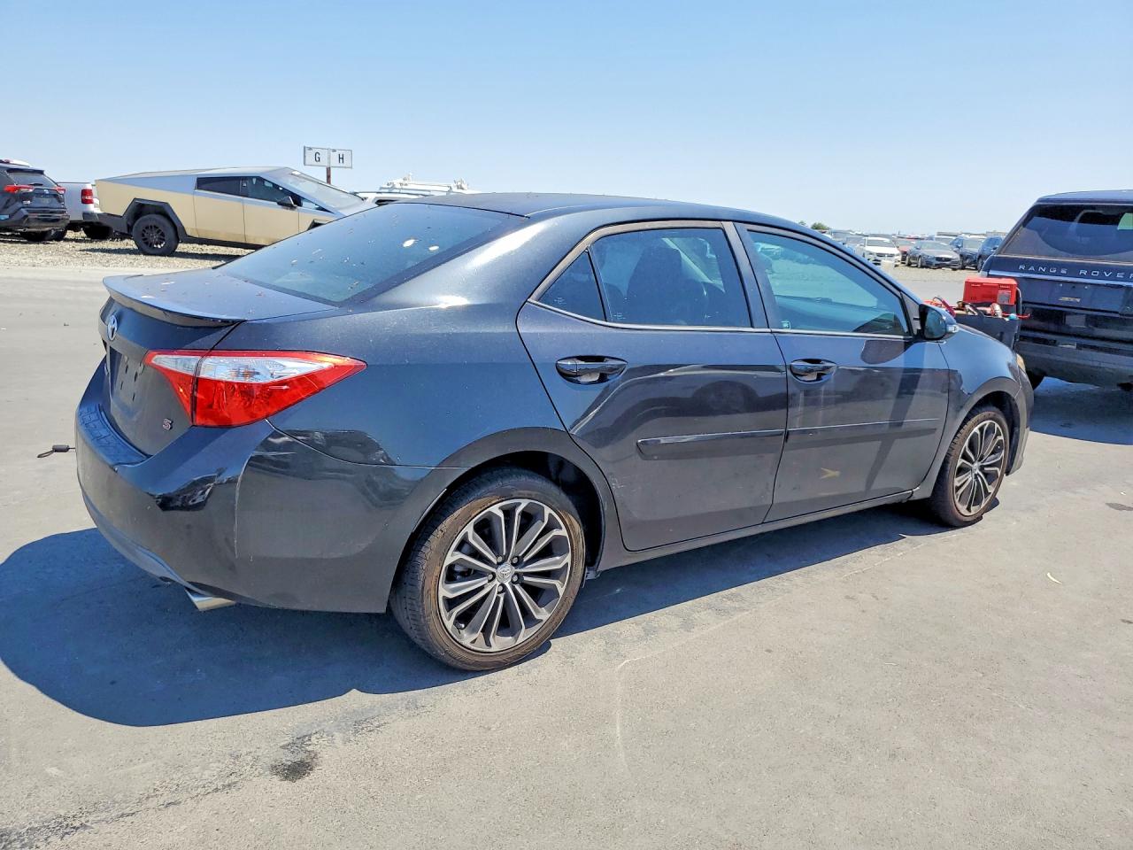 2016 TOYOTA COROLLA