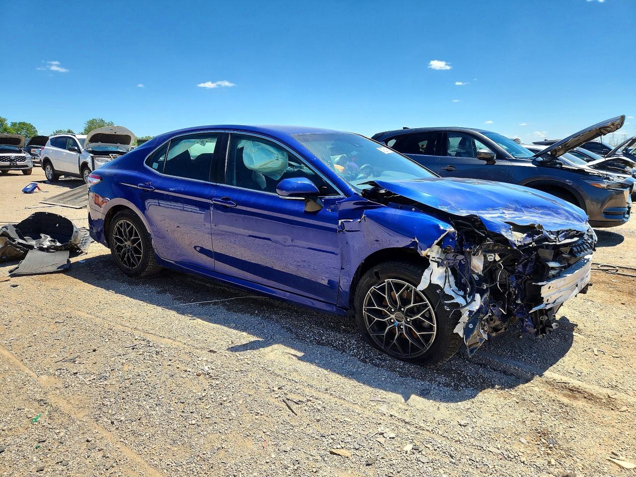 2018 TOYOTA CAMRY