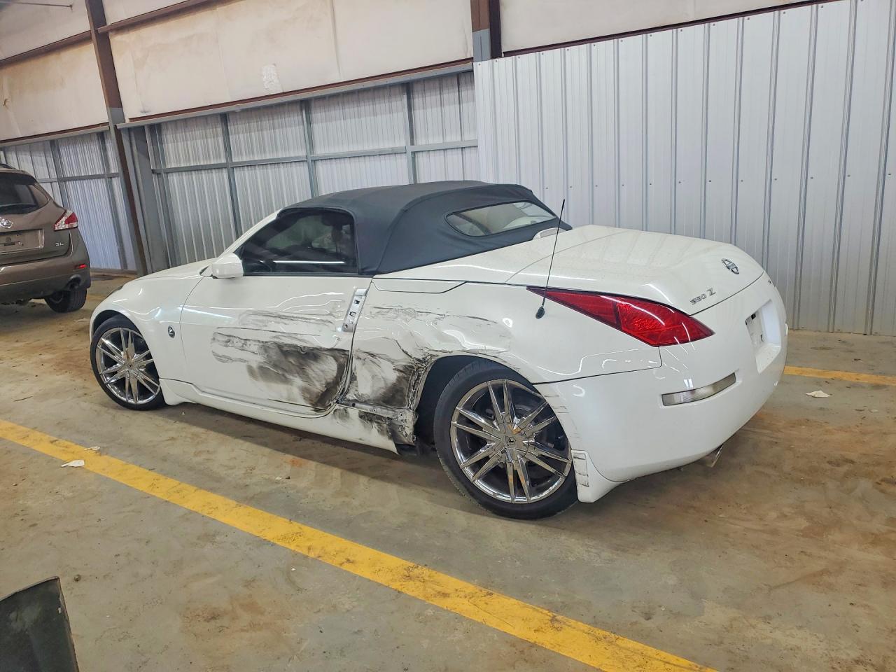 2004 NISSAN 350Z