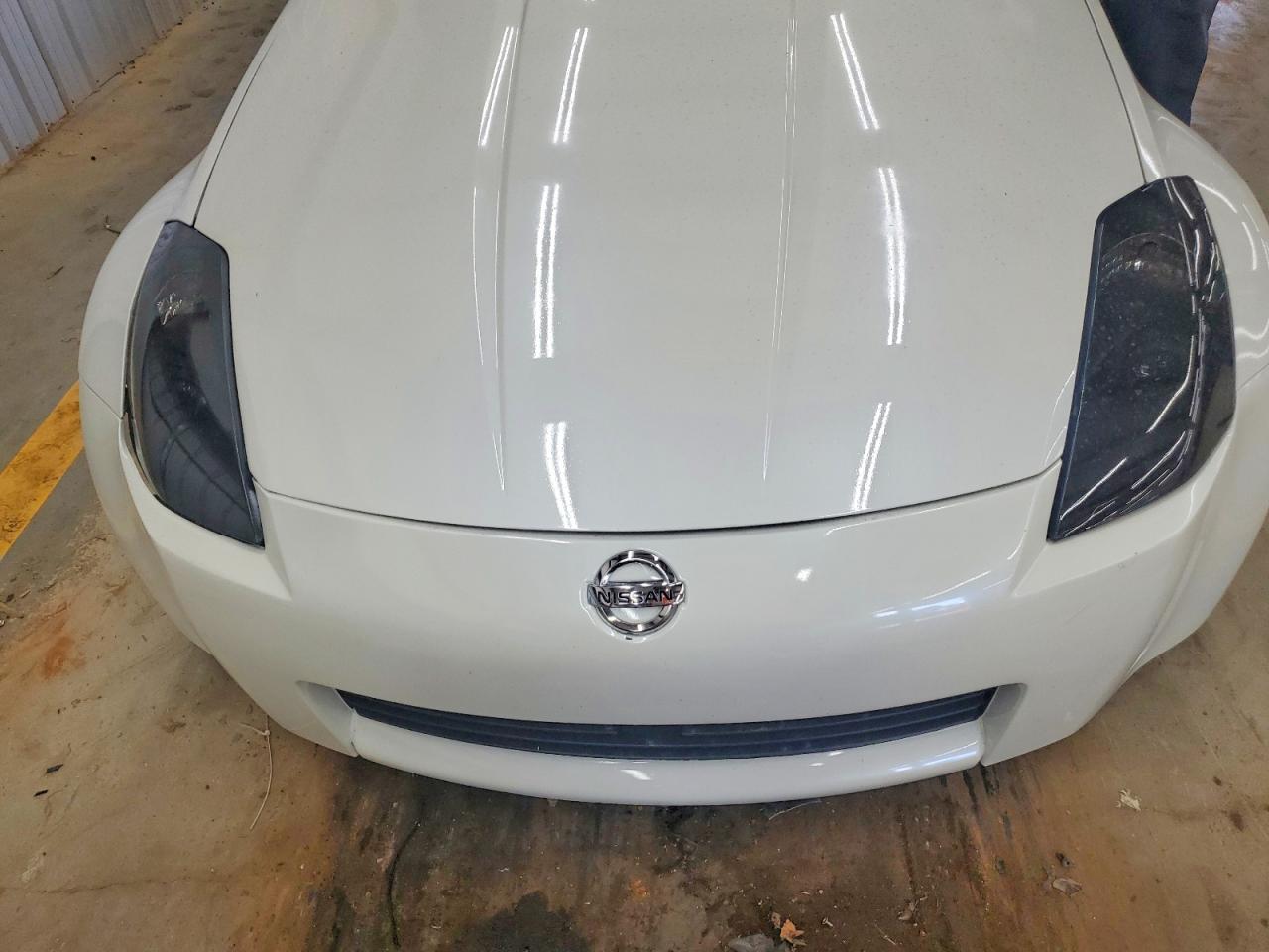 2004 NISSAN 350Z
