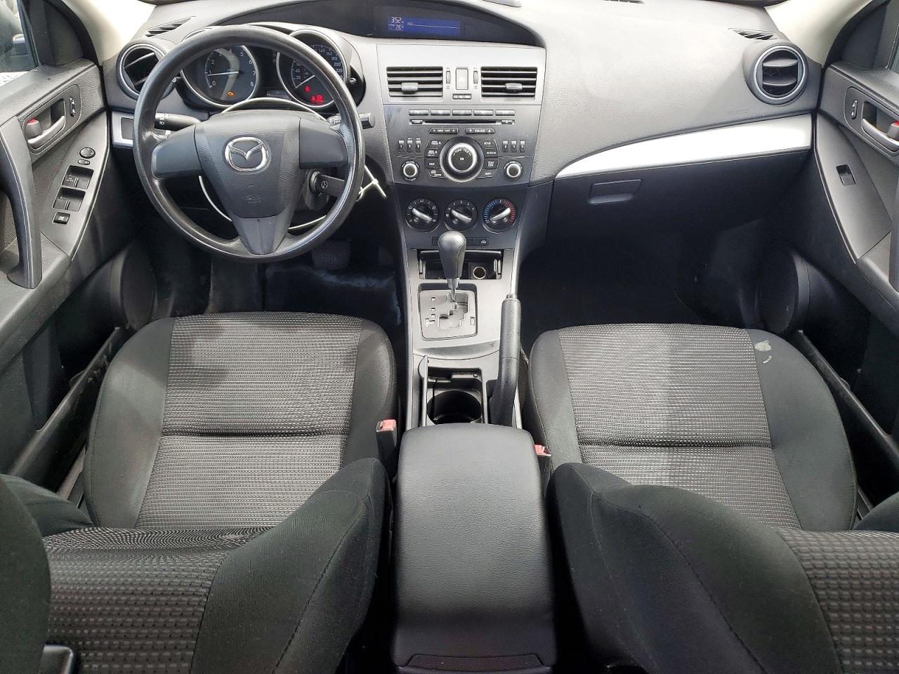 2013 MAZDA 3