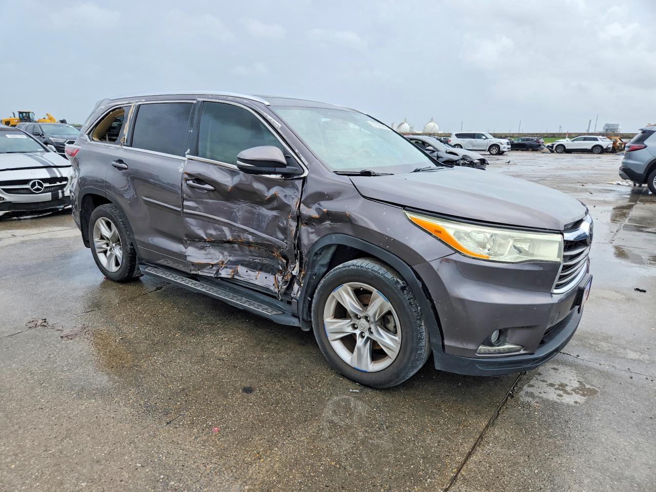 2015 TOYOTA HIGHLANDER