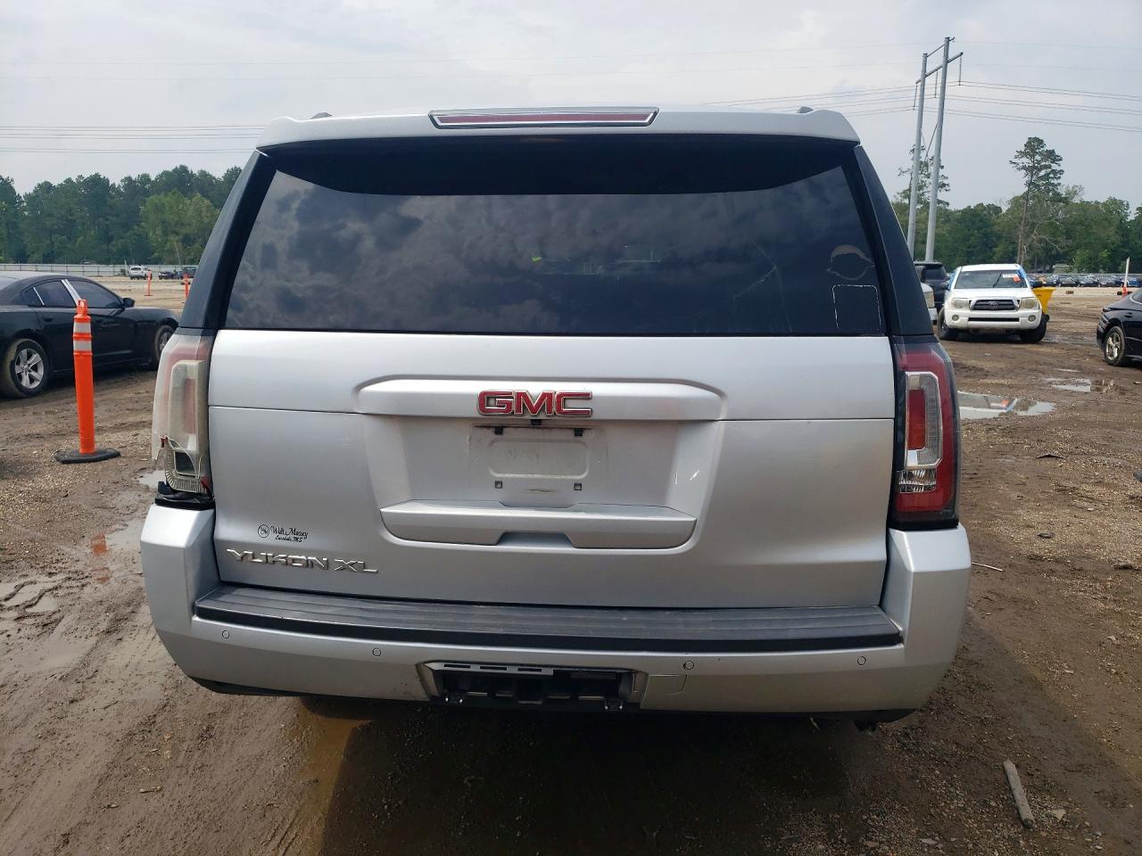 2019 GMC YUKON
