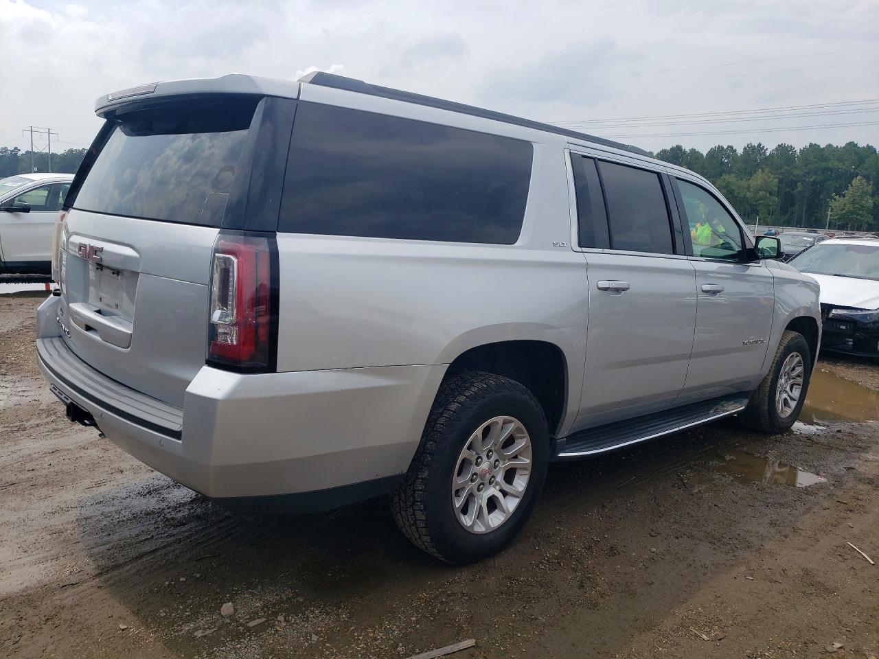 2019 GMC YUKON