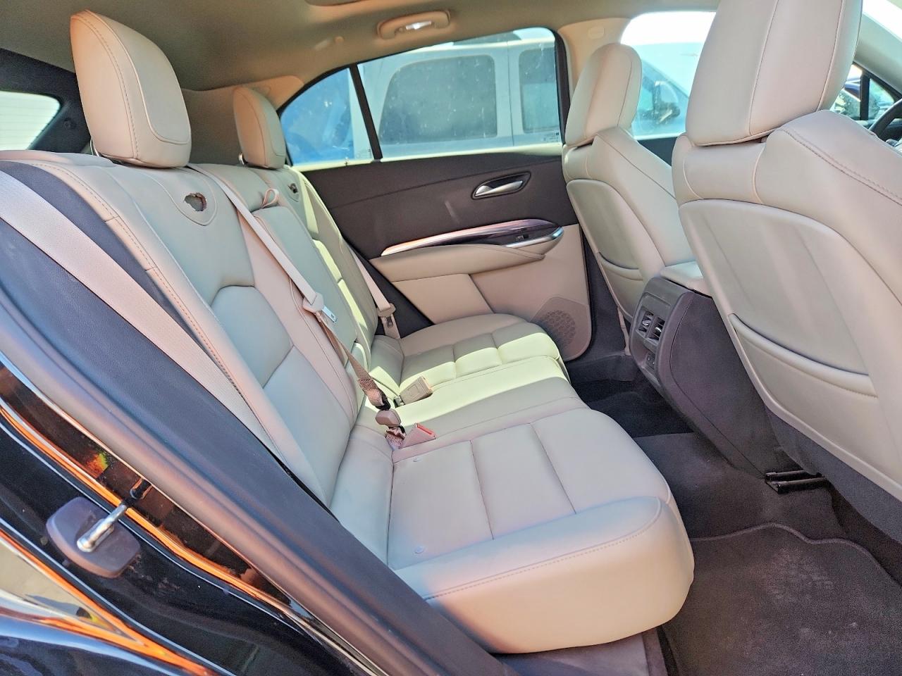2023 CADILLAC XT4