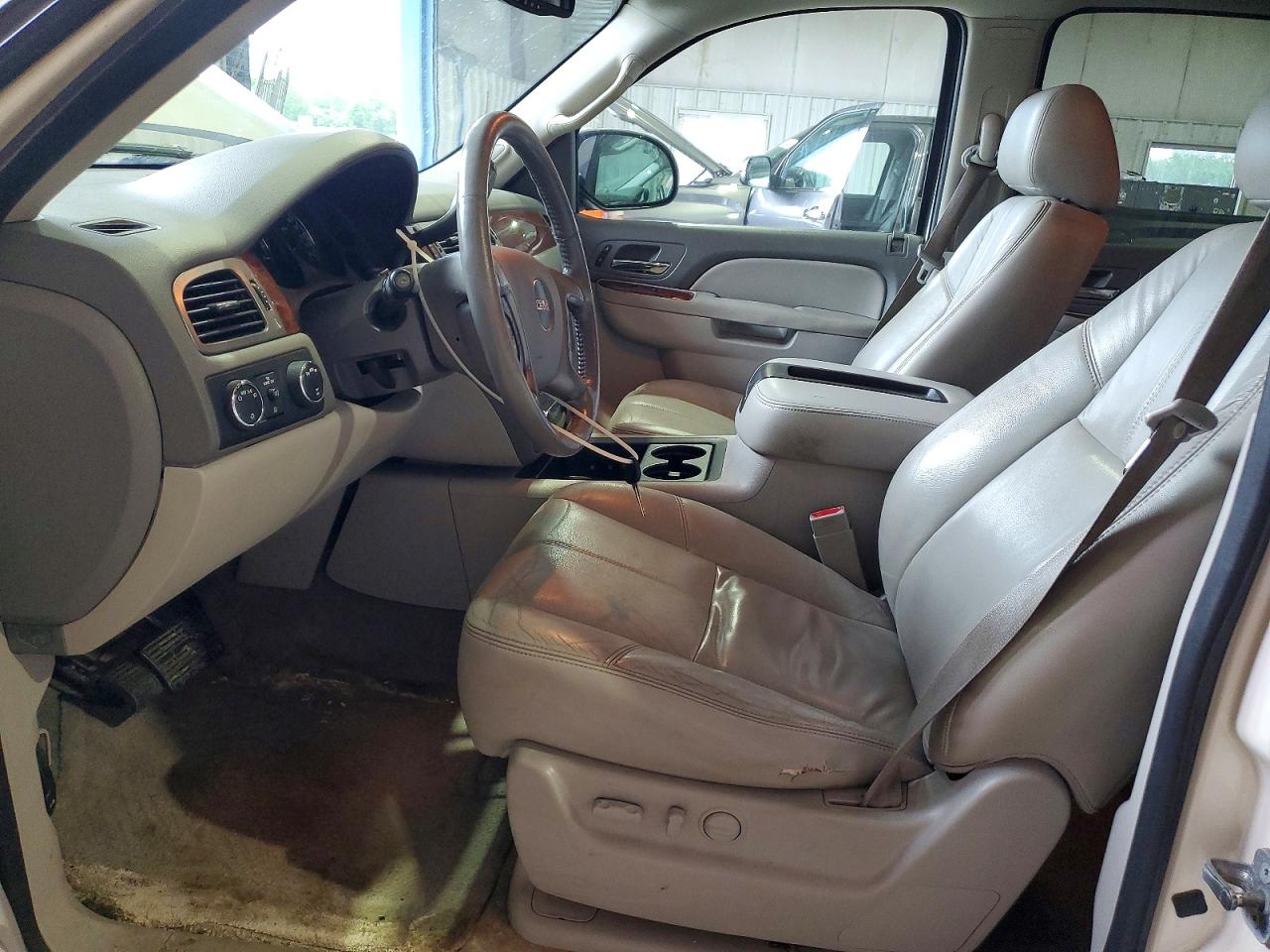2012 GMC YUKON