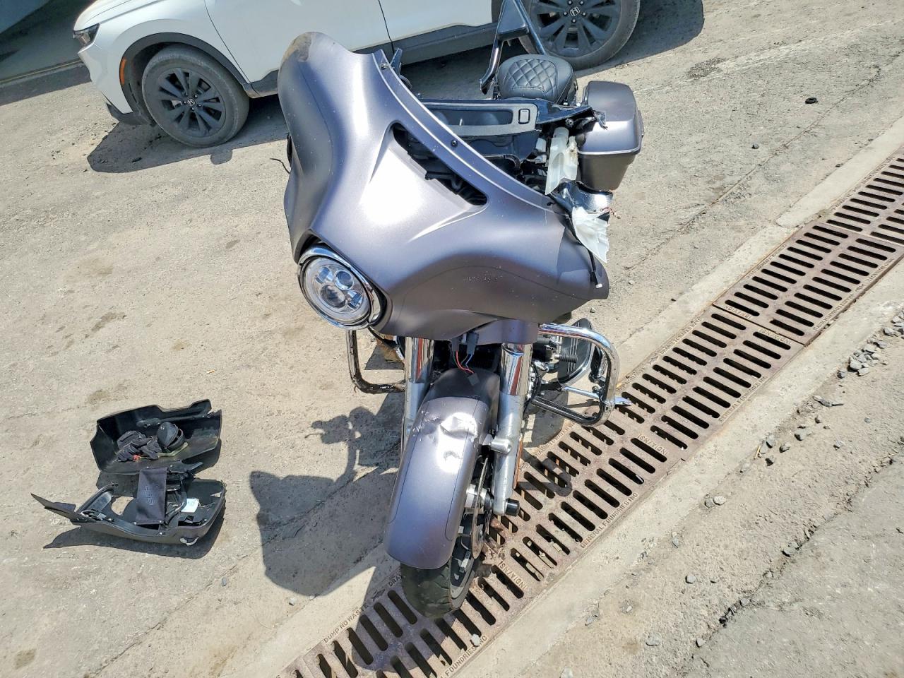 2016 HARLEY-DAVIDSON FL