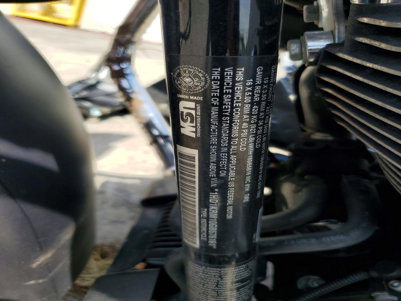 2016 HARLEY-DAVIDSON FL