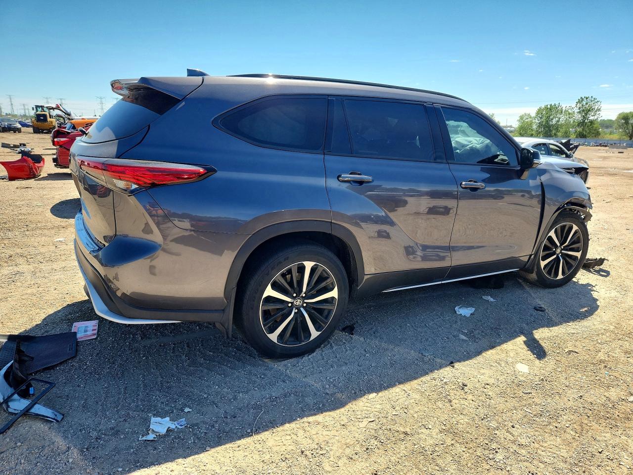 2022 TOYOTA HIGHLANDER