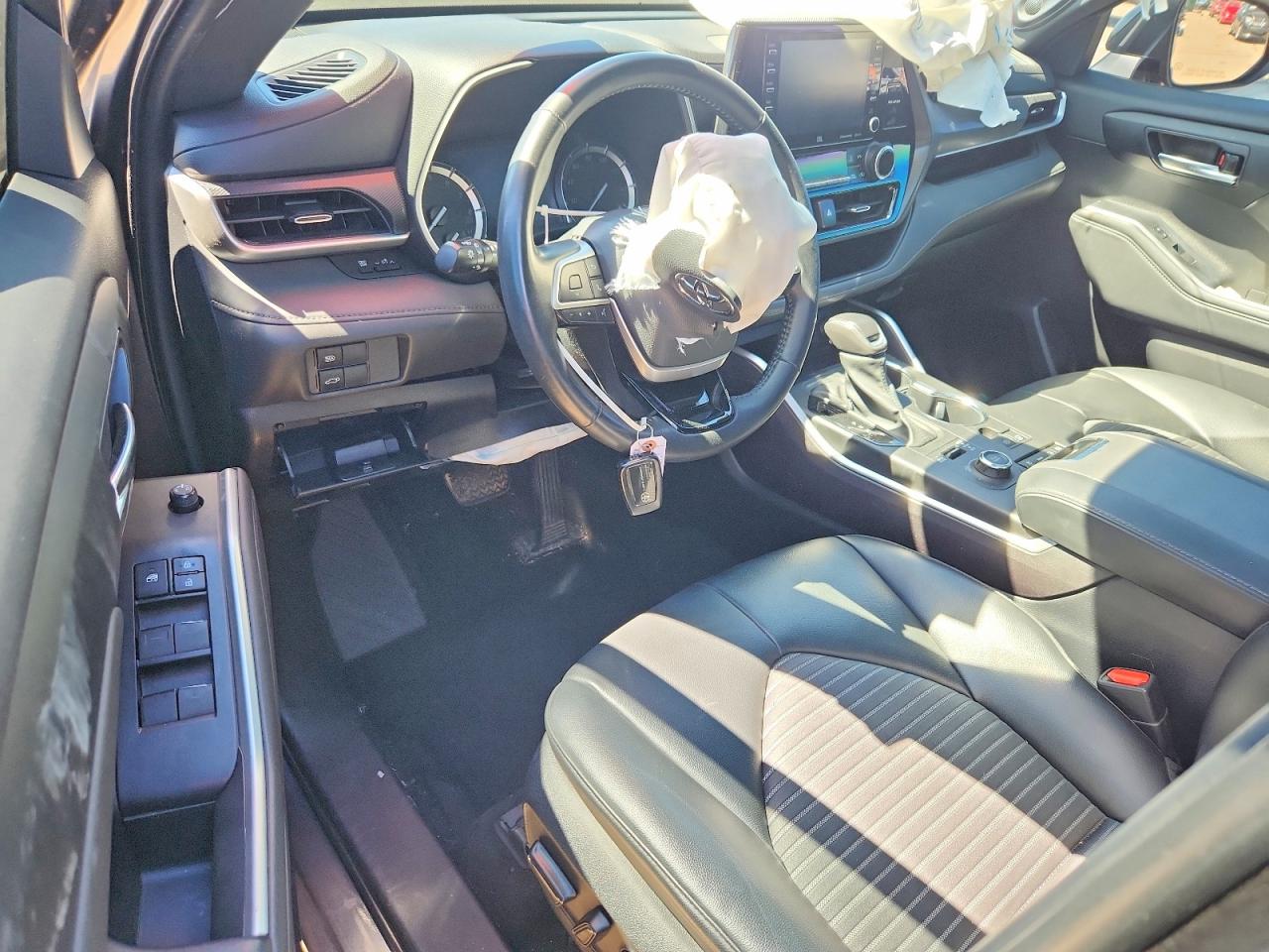 2022 TOYOTA HIGHLANDER