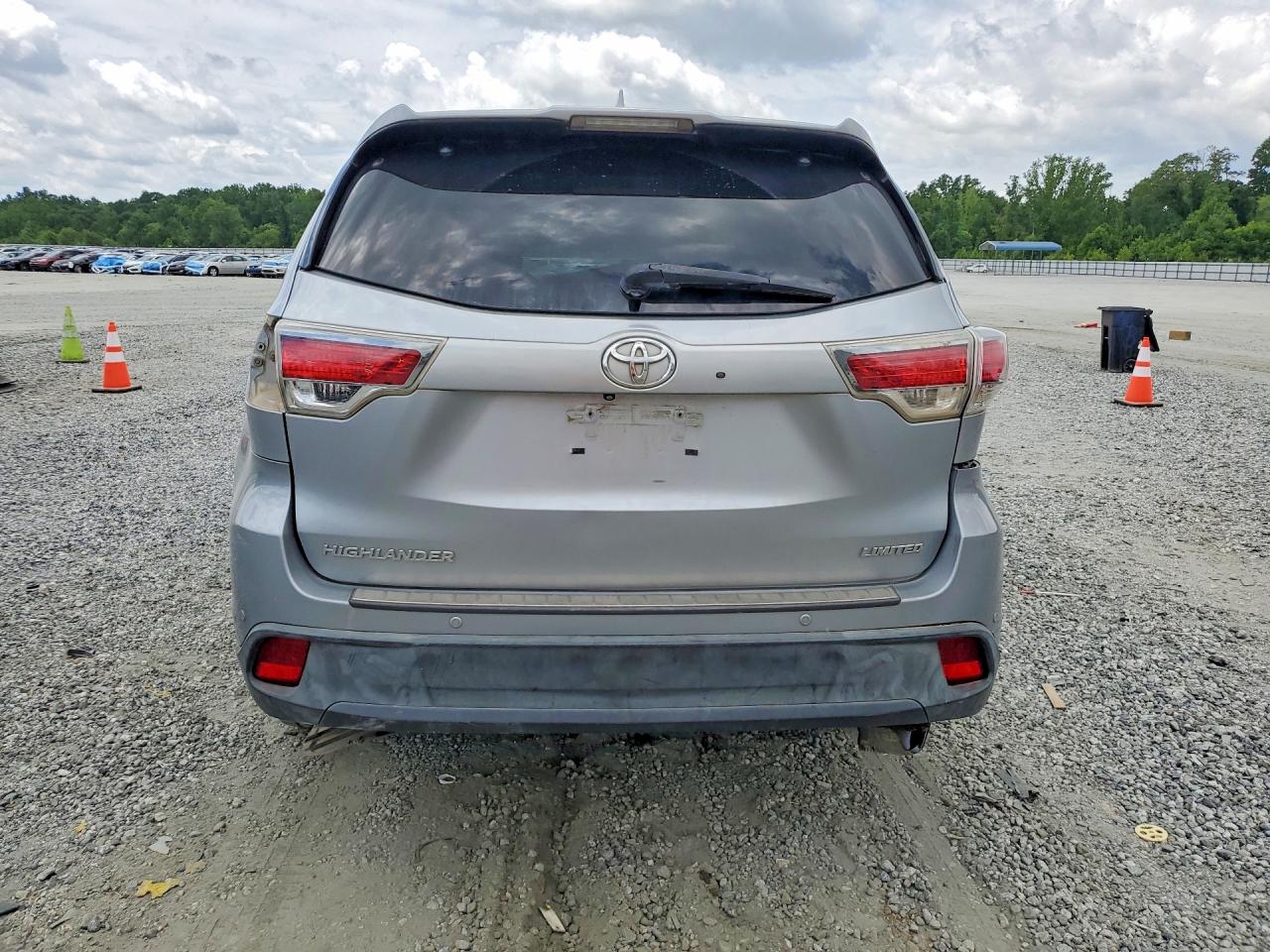 2014 TOYOTA HIGHLANDER