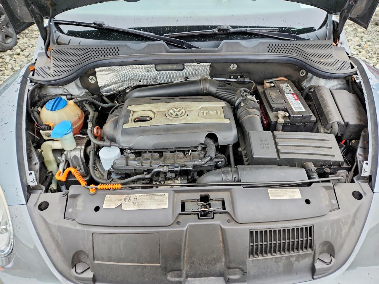 2012 VOLKSWAGEN BEETLE