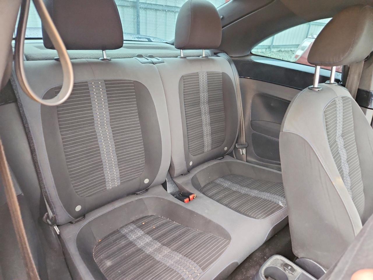 2012 VOLKSWAGEN BEETLE