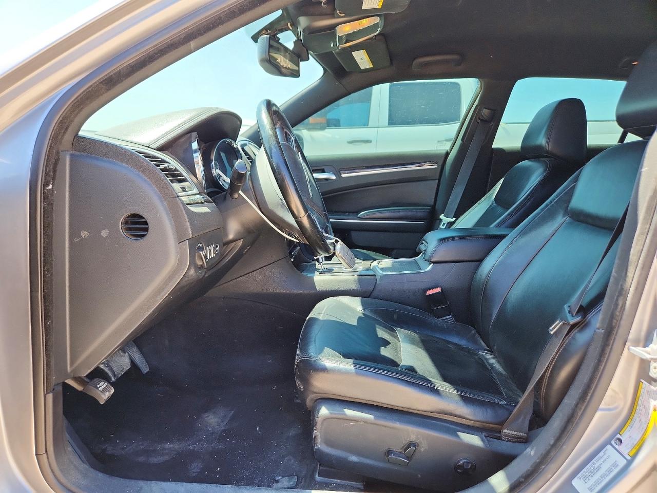 2011 CHRYSLER 300