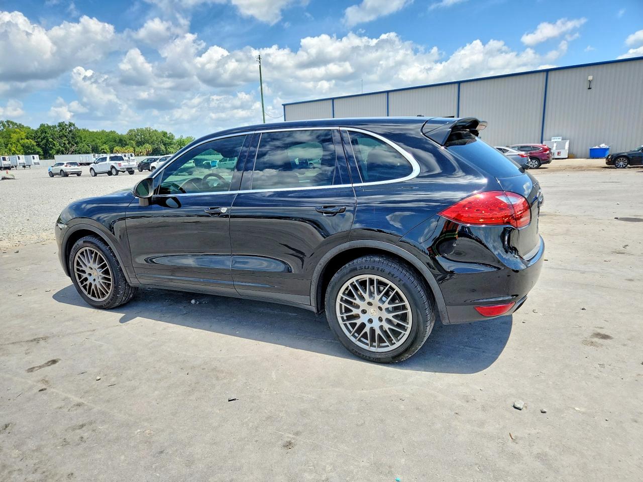 2012 PORSCHE CAYENNE