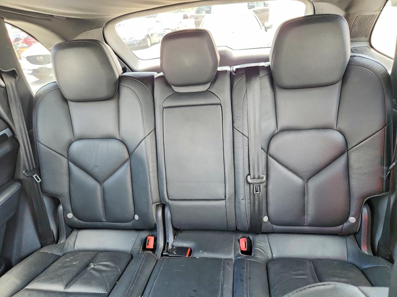 2012 PORSCHE CAYENNE