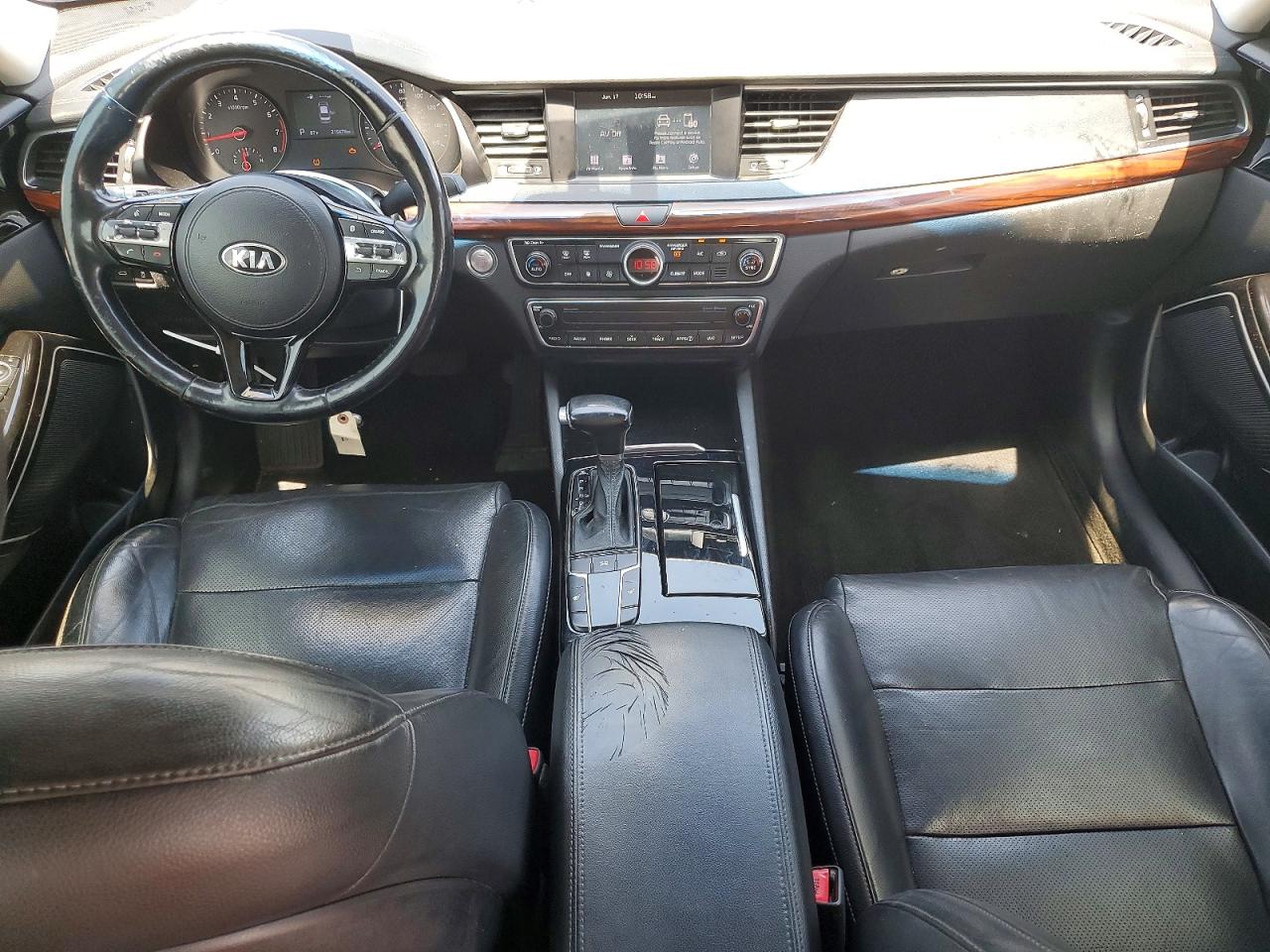 2017 KIA CADENZA