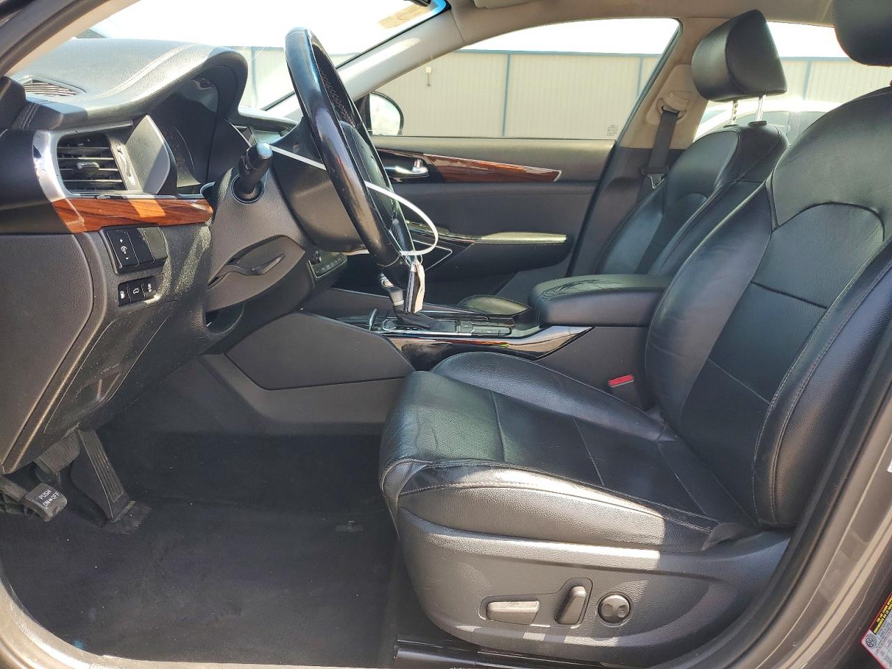 2017 KIA CADENZA