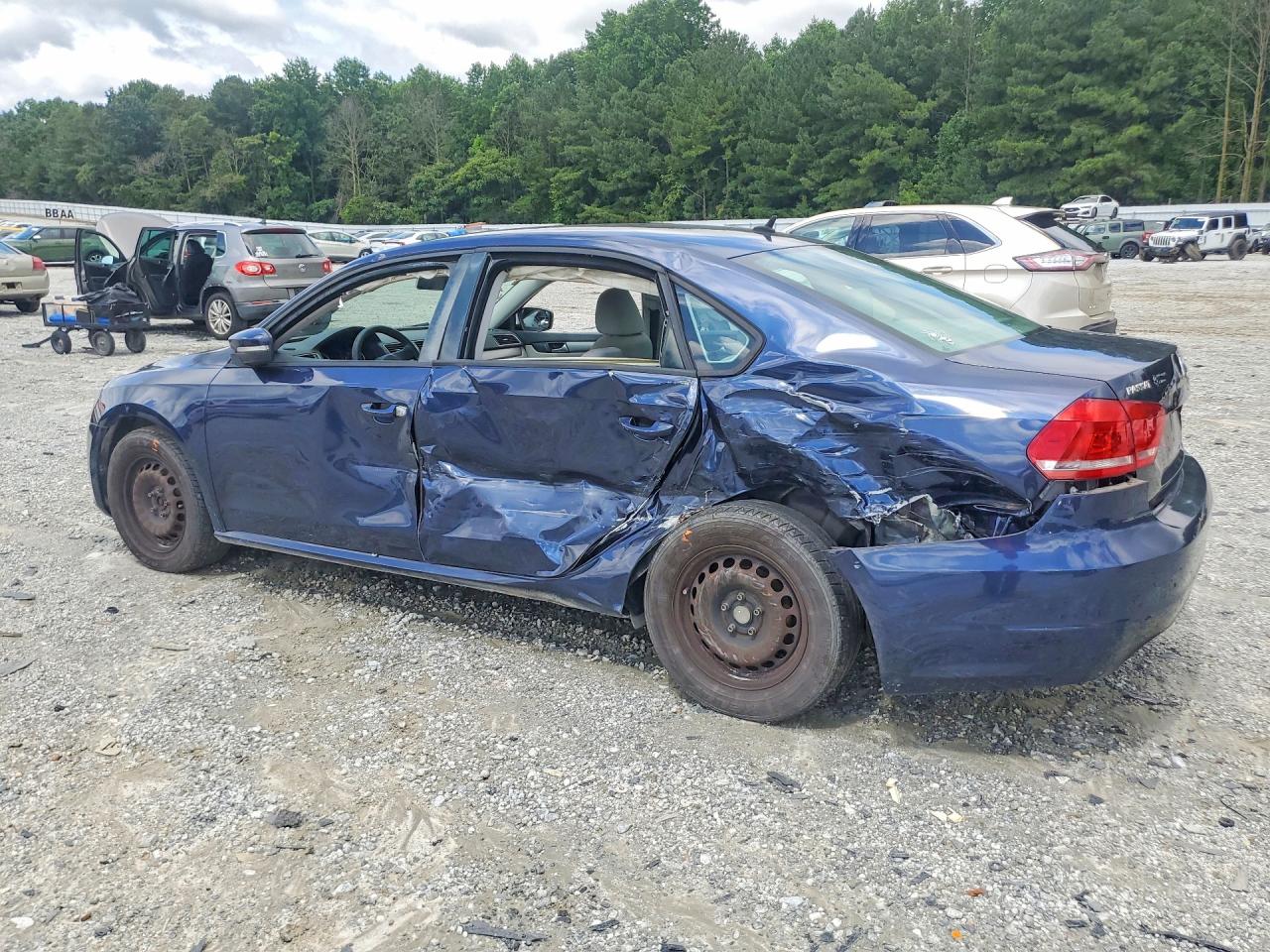 2014 VOLKSWAGEN PASSAT