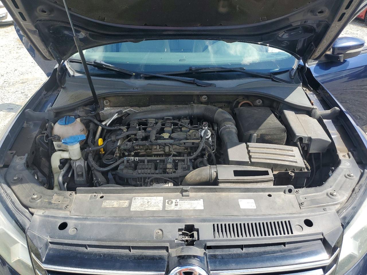 2014 VOLKSWAGEN PASSAT