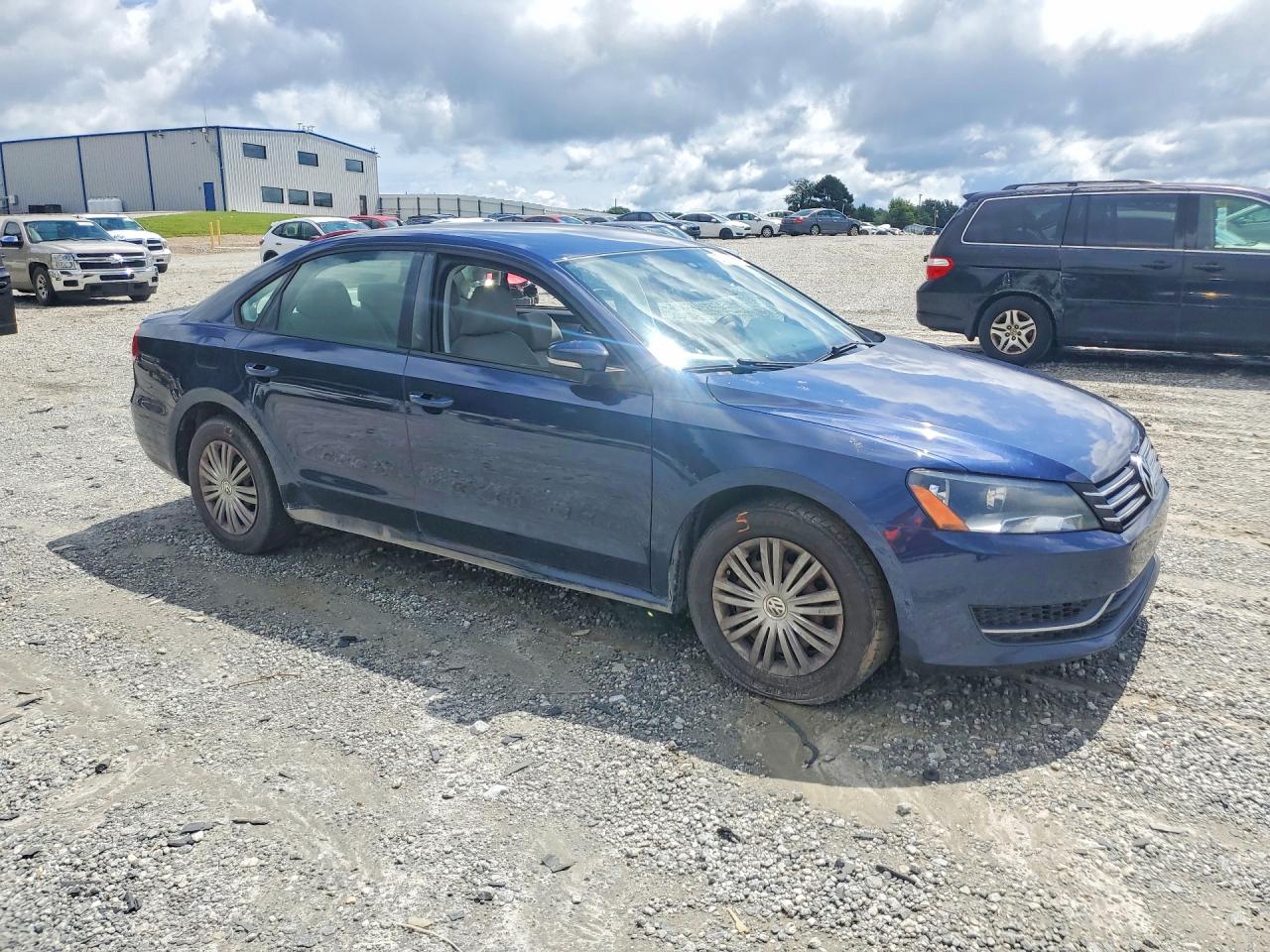 2014 VOLKSWAGEN PASSAT