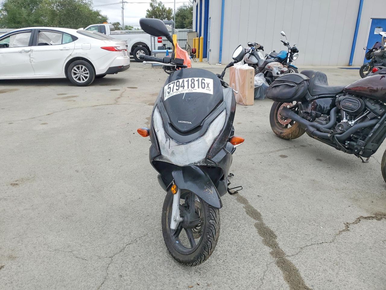 2013 HONDA PCX